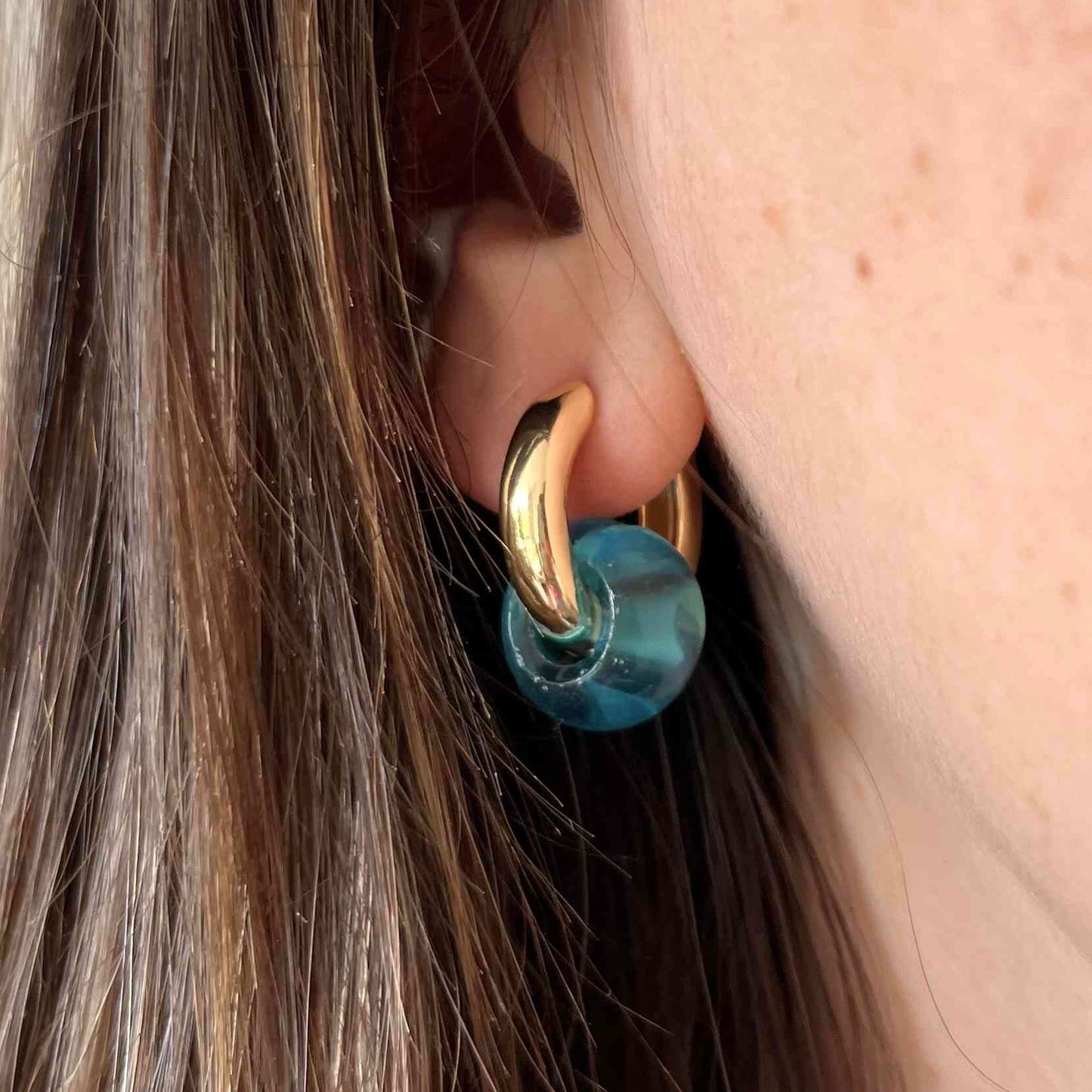 Aros de argolla con donat pequeño turquesa