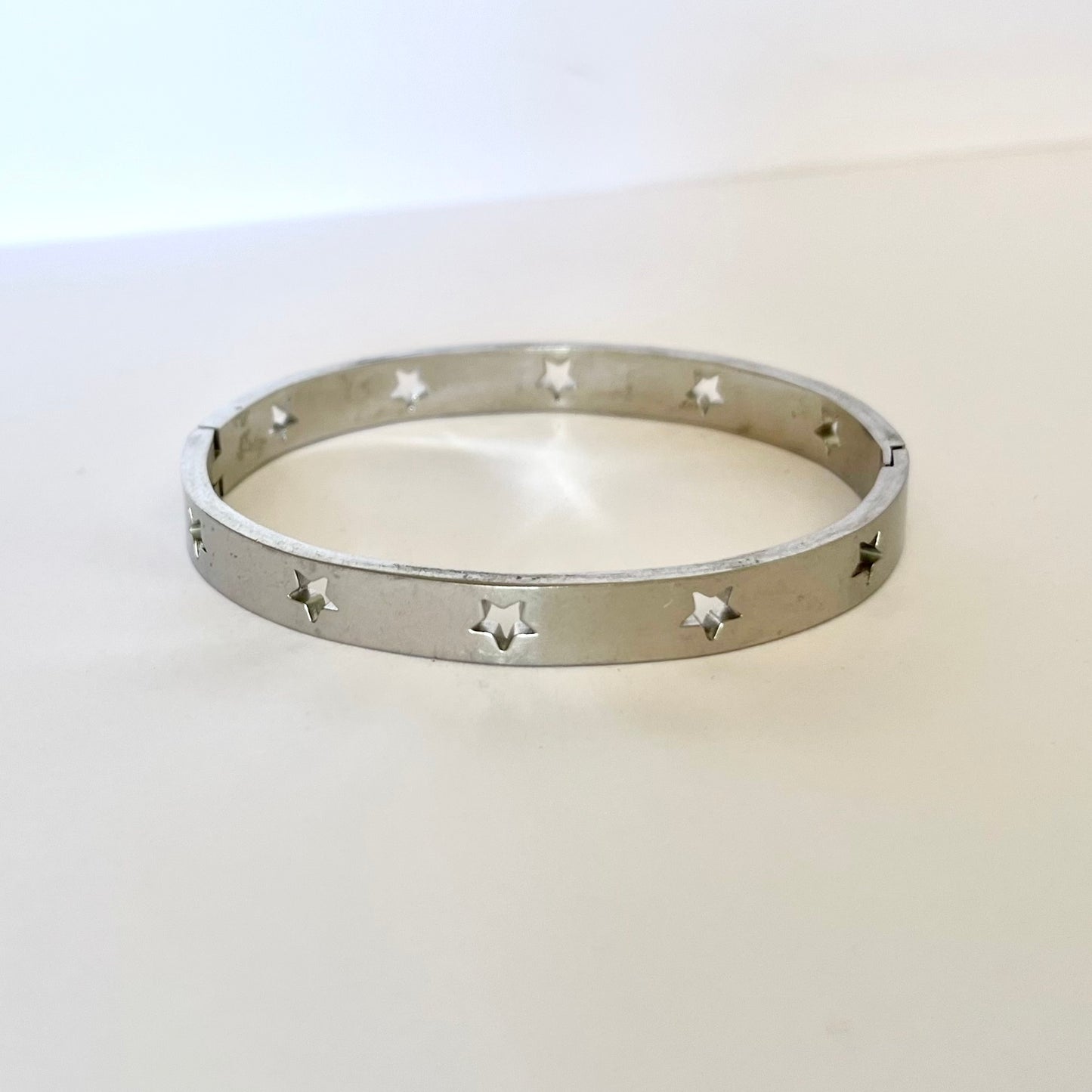 Pulsera esclava plateada estrellita