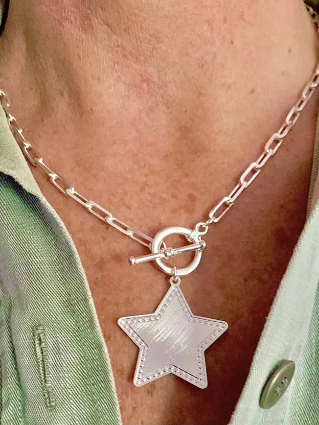 Collar con estrella punteada y cierre ancla plateada plateado de enchapado en plata