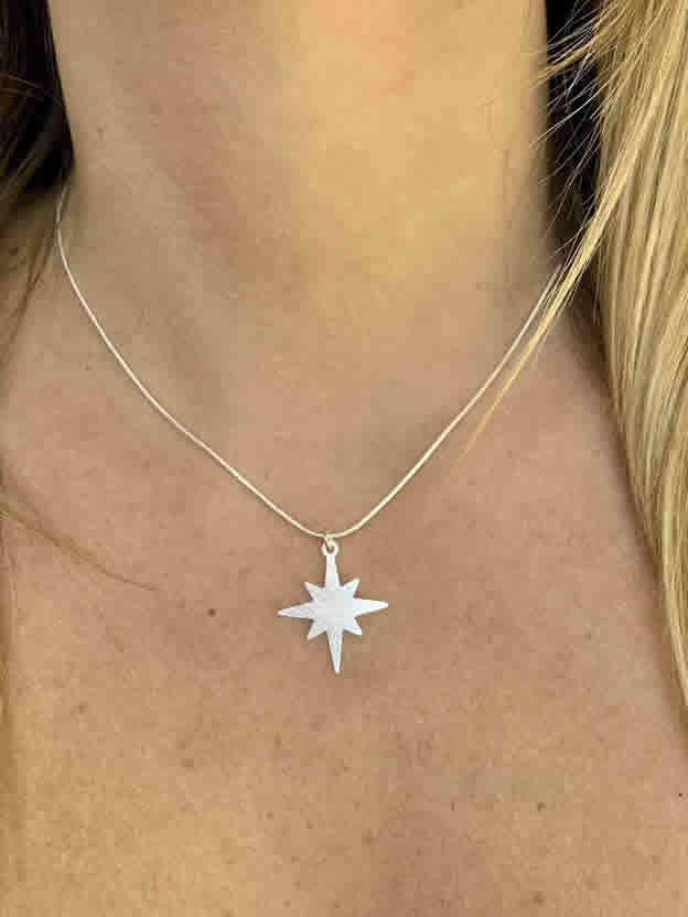Collar con estrella de Belén lijada plateado de enchapado en oro / plata