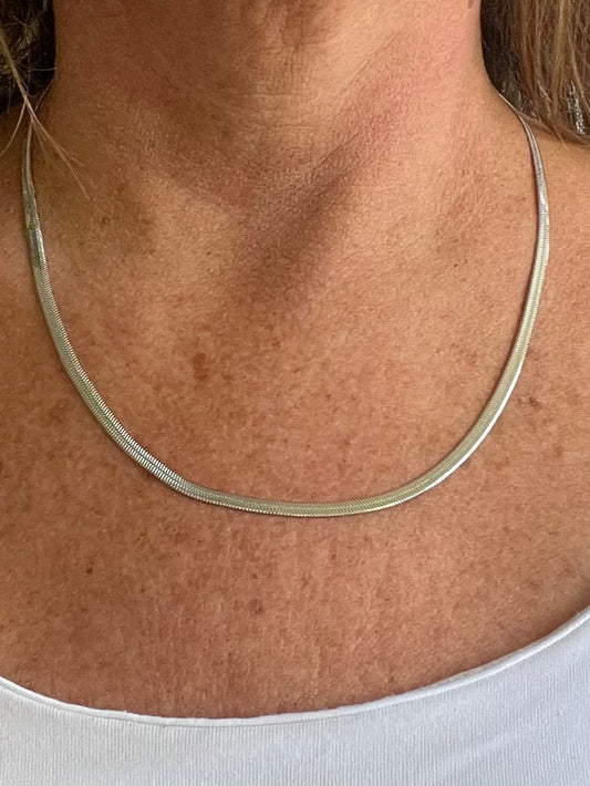 COLLAR CHOKER BRILLO PLATA