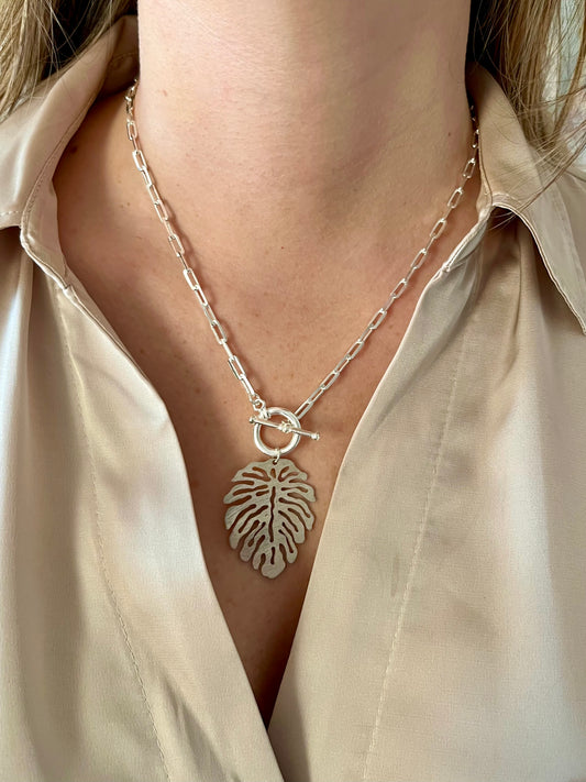 COLLAR HOJA PLATA