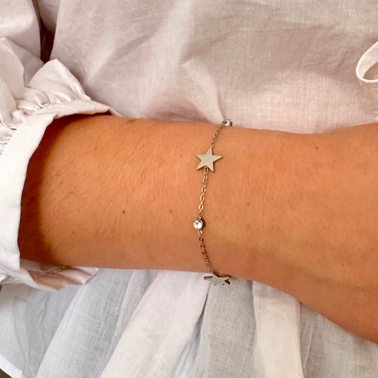 Pulsera plateada de cadena con circón y estrellita