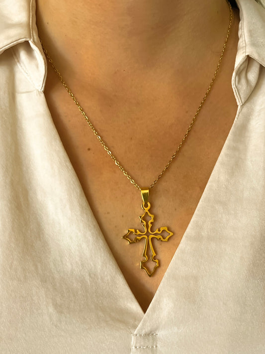 Collar con cruz dorada bizantina calada de acero quirurgico