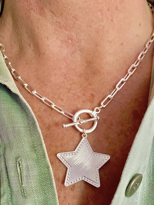 Collar con estrella punteada y cierre ancla plateada plateado de enchapado en plata