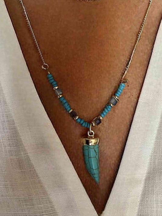 Collar con cacho y mostacillas color turquesa turquesa de mostacillas