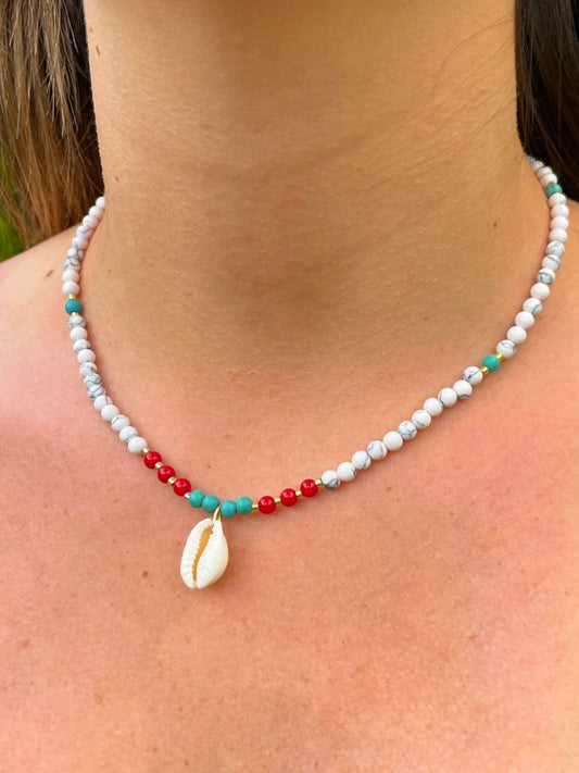 Collar de gemas blancas con jade y turquesa hilado a mano blanco / turquesa de piedras